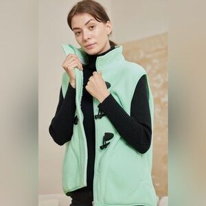 NWT Jiang Wu Women’s Sherpa Vest, Mint Green, M